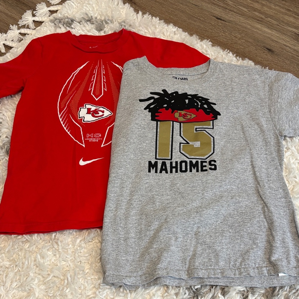 CHIEFS Nike Red and GILDAN Gray Kids Tees